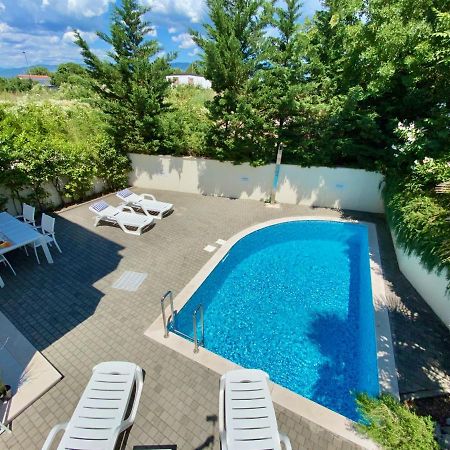 Private Pool And Mediterranean Garden Apt Mia Šilo Екстериор снимка