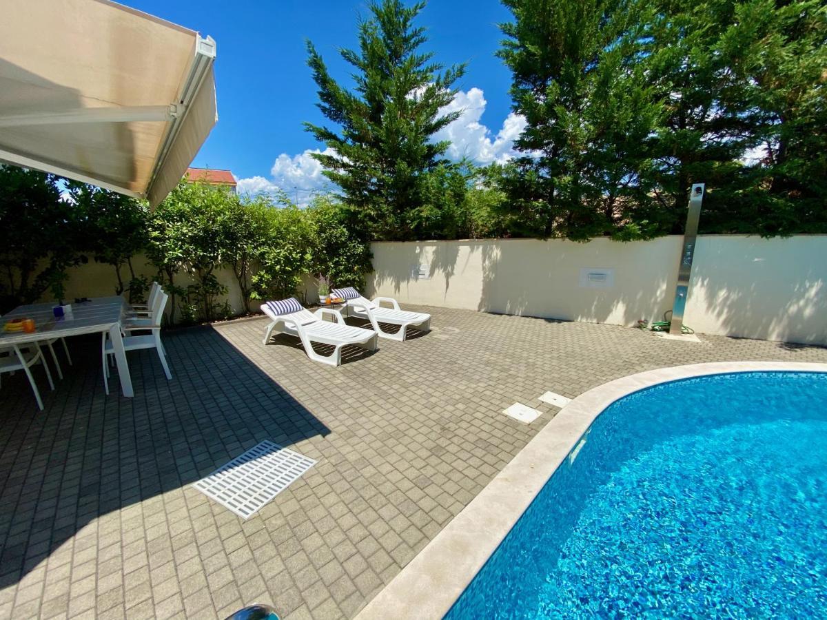 Private Pool And Mediterranean Garden Apt Mia Šilo Екстериор снимка