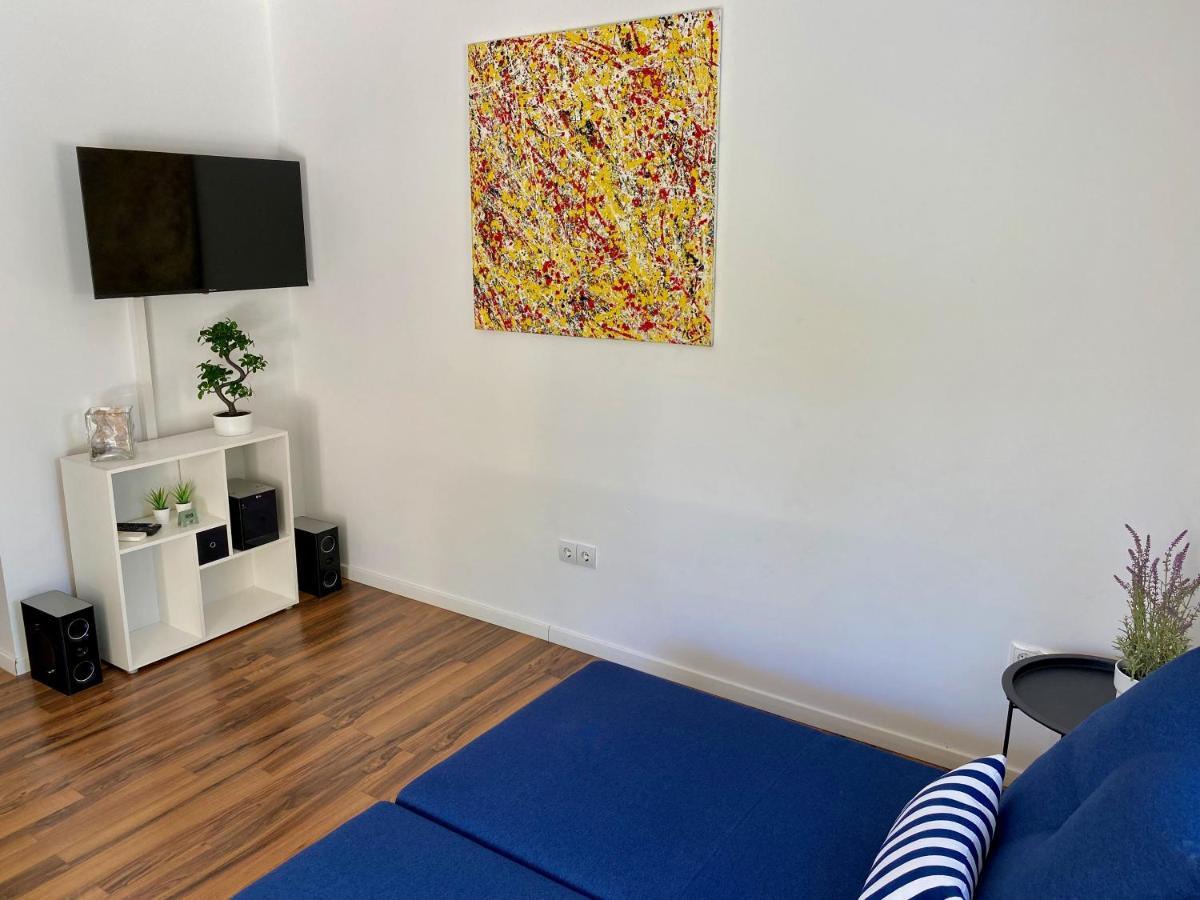 Private Pool And Mediterranean Garden Apt Mia Šilo Екстериор снимка