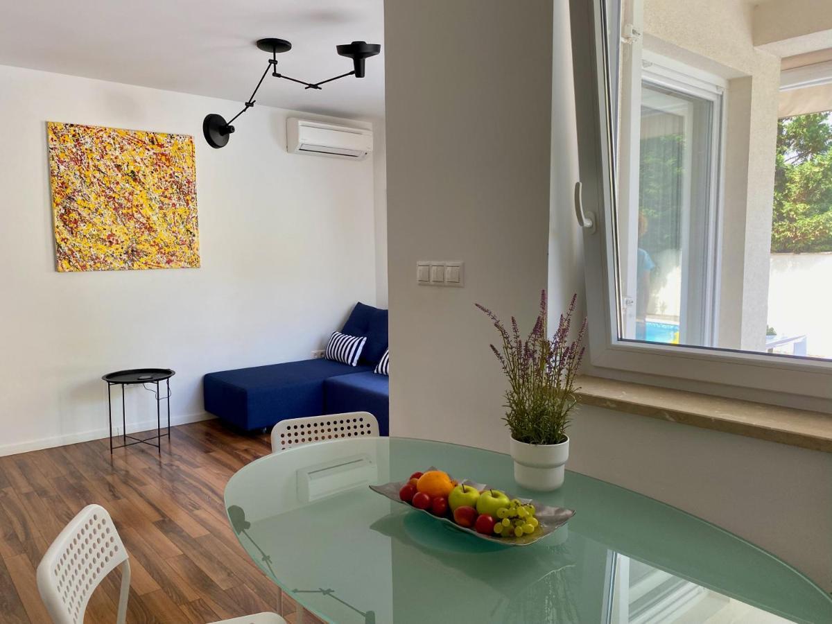 Private Pool And Mediterranean Garden Apt Mia Šilo Екстериор снимка