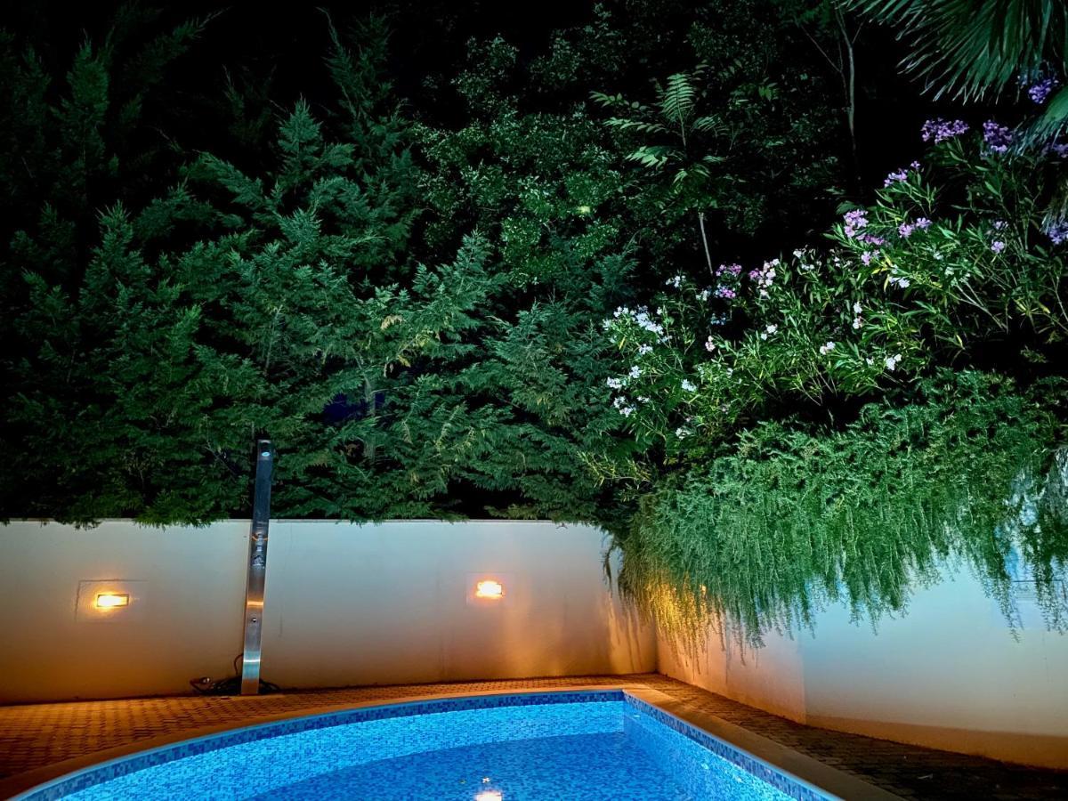 Private Pool And Mediterranean Garden Apt Mia Šilo Екстериор снимка