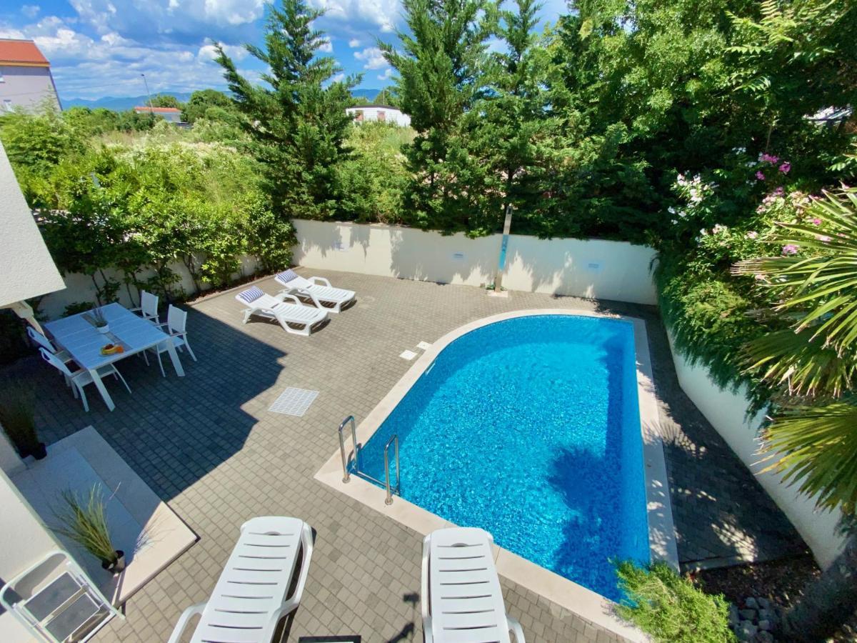 Private Pool And Mediterranean Garden Apt Mia Šilo Екстериор снимка